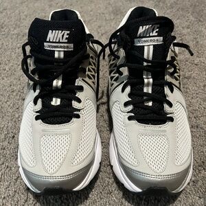 Nike Zoom Vomero +6